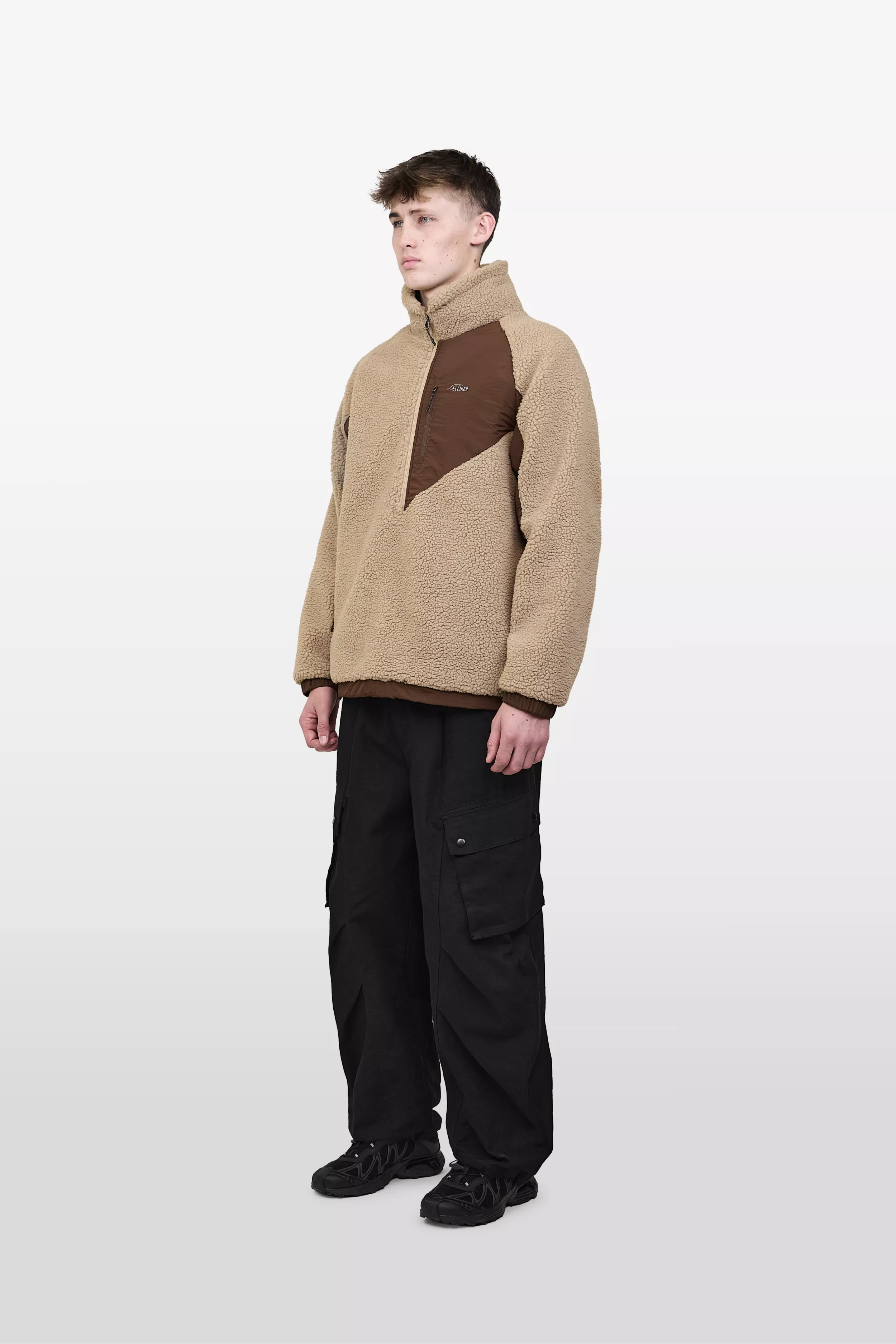 model-(40161-taupe-side)-(40194-black-side)