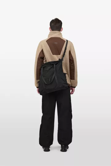 model-(34082-black-front)-(40161-taupe-back)-(40194-black-back)