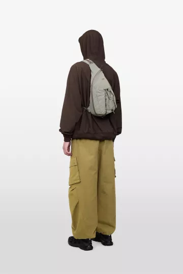 model-(34081-stone-side)-(40193-dkbrown-side)-(40194-olive-side)