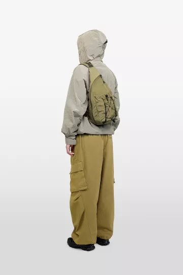 model-(34081-olive-front)-(40195-stone-side)-(40194-olive-side)