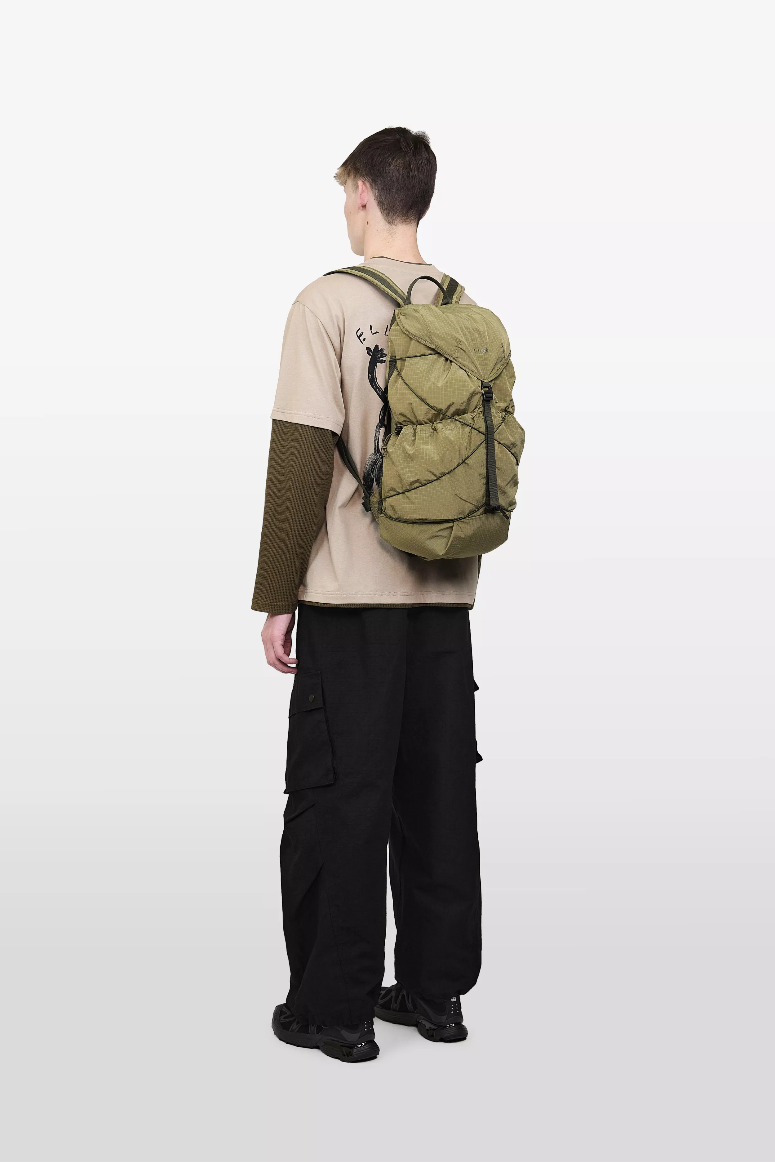model-(34080-olive-side)-(40192-pebble-side)-(40194-black-side)