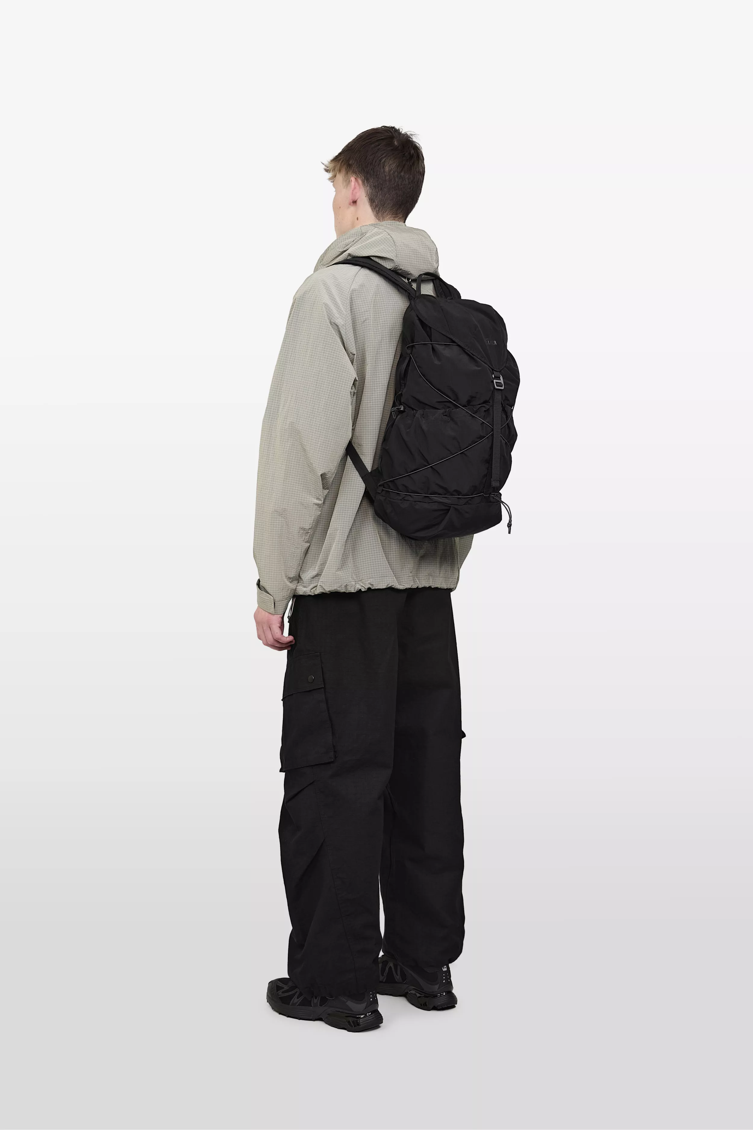 model-(34080-black-side)-(40195-stone-side)-(40194-black-side)