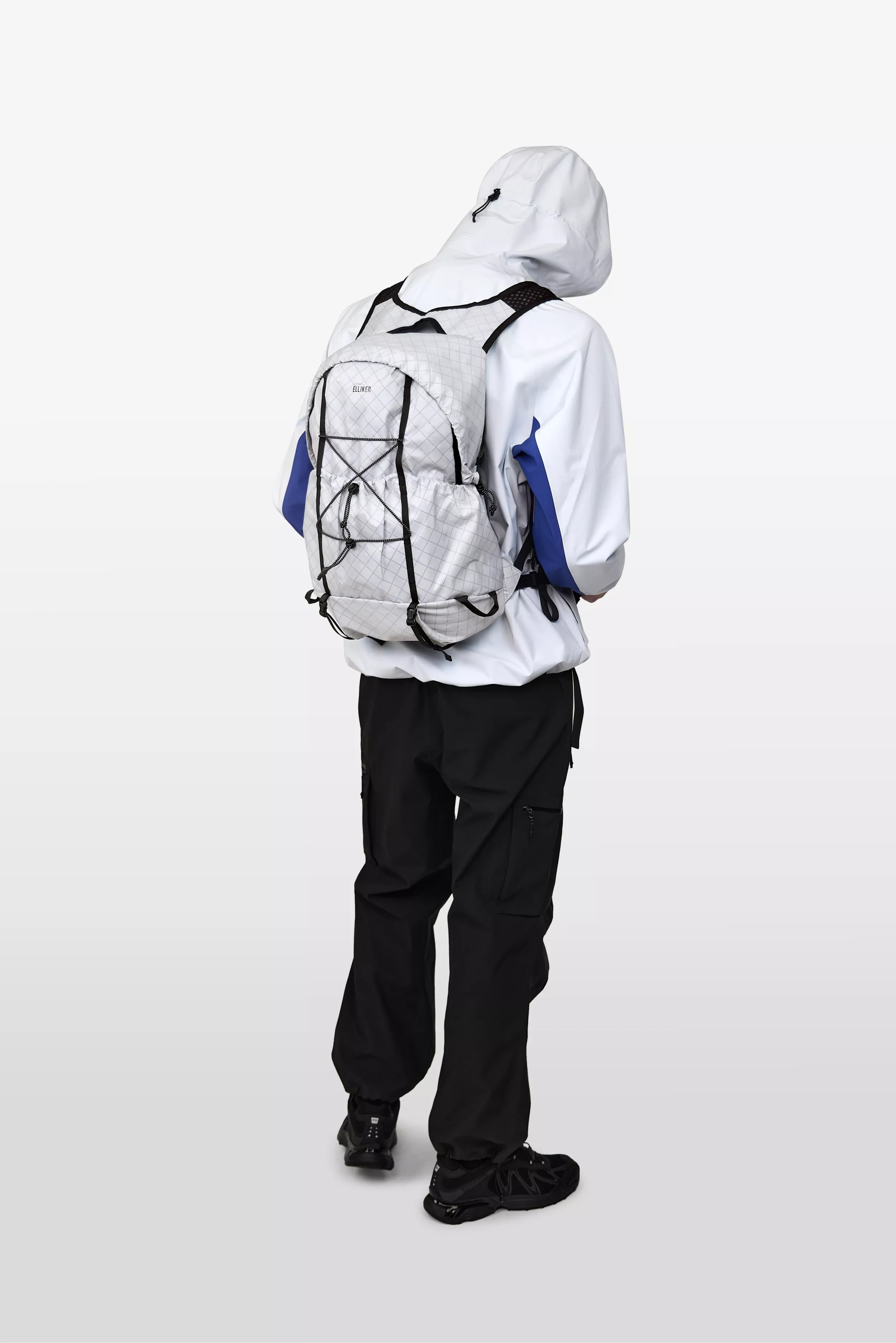 model-(34079-silvbullet-side)-(40180-offwht-back)-(40134-black-back)