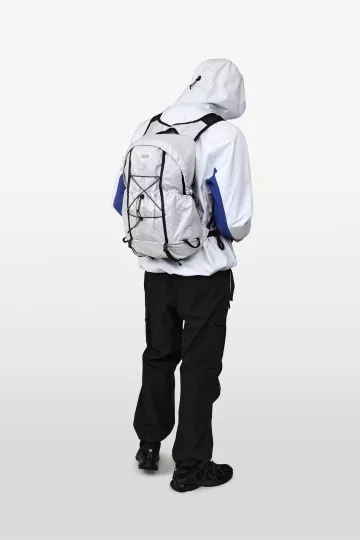 model-(34079-silvbullet-side)-(40180-offwht-back)-(40134-black-back)