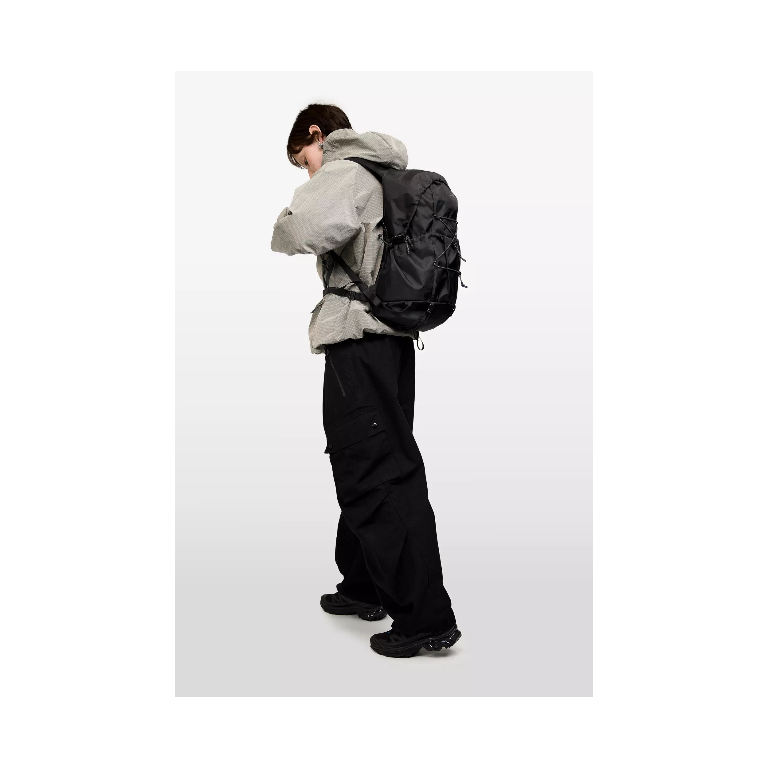 model-(34079-black-side)-(40195-stone-side)