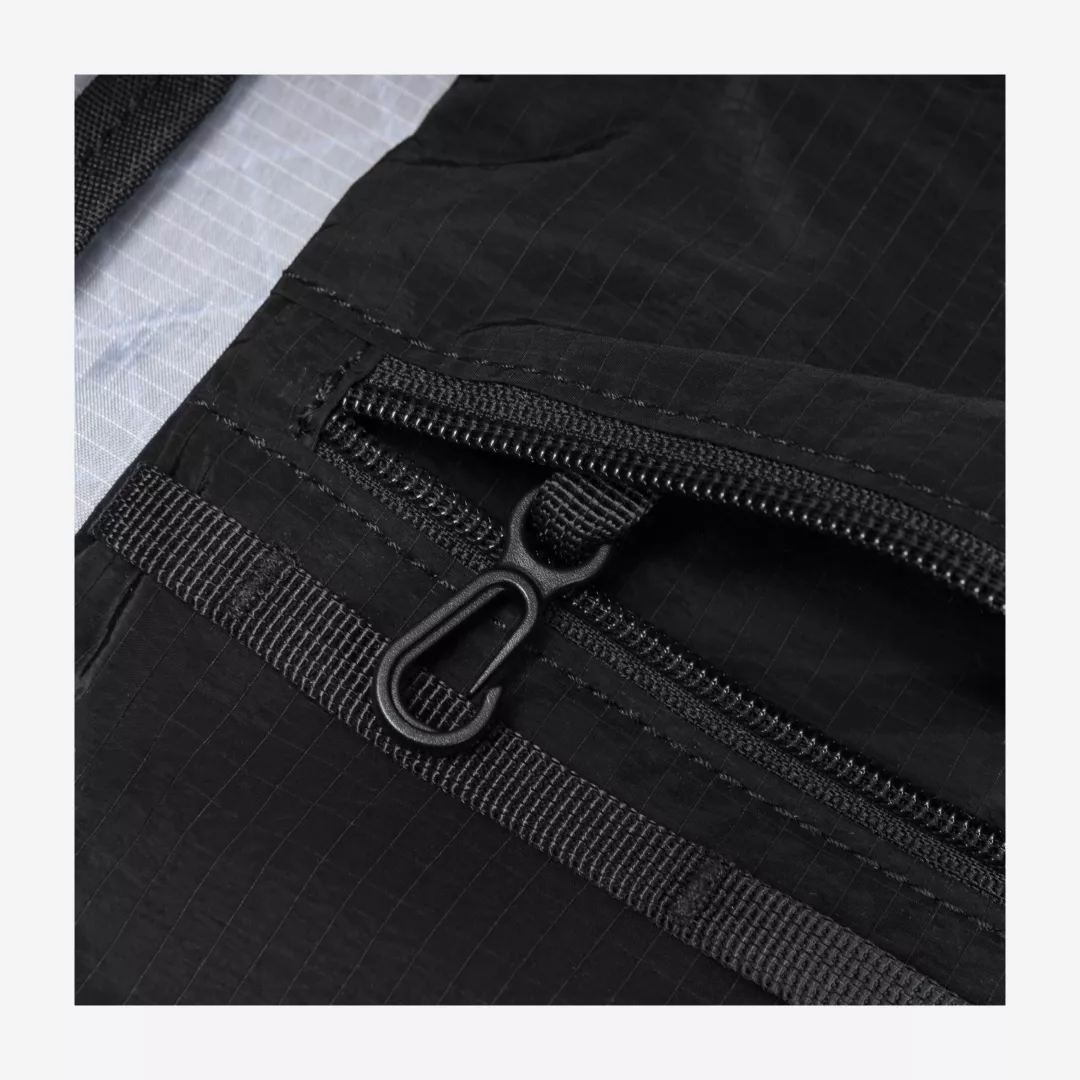 34079-black-detail-1