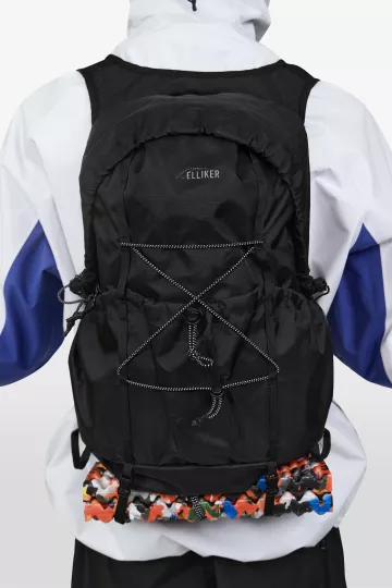 model-(34079-black-front)-(34084-multi-detail)-(40180-offwht-back)-(40134-black-back)-1