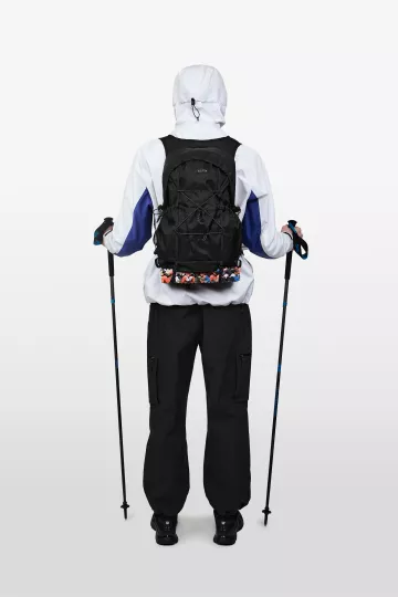 model-(34079-black-front)-(34084-multi-detail)-(40180-offwht-back)-(40134-black-back)