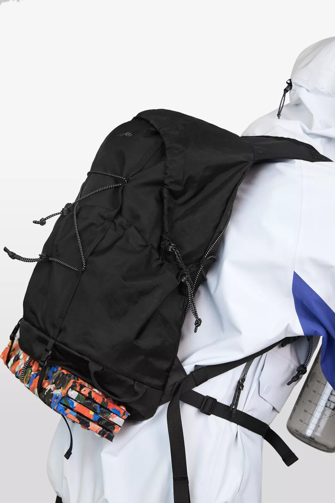 model-(34079-black-side)-(34084-multi-detail)-(40180-offwht-side)