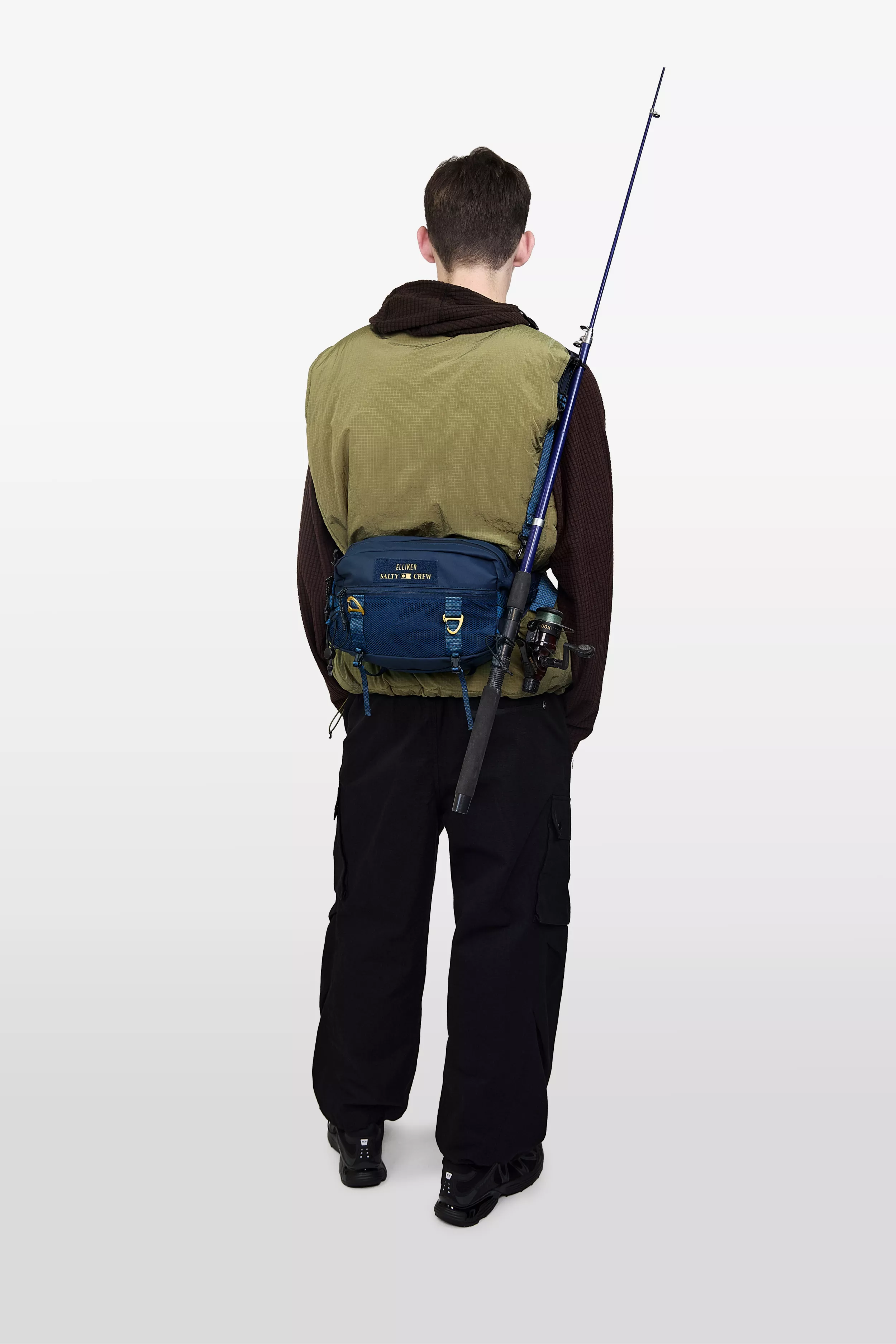 model-(34077-navy-front)-(40182-olive-back)-(40171-dkbrown-back)-(40194-black-back)