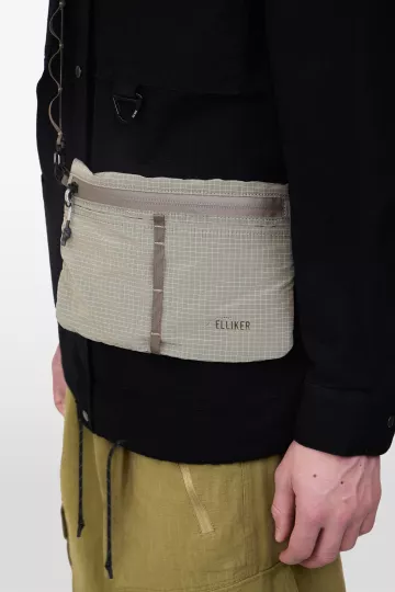 model-(34083-stone-front)-(40197-black-side)-(40194-olive-detail)