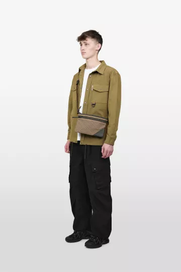 model-(34055-darkgreen-front)-(40197-olive-side)-(40194-black-side)