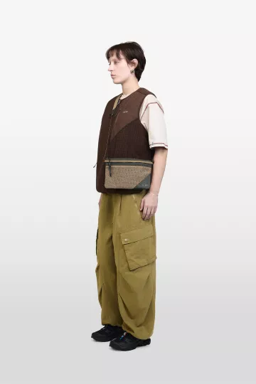 model-(34055-darkgreen-front)-(40183-dkbrown-side)-(40181-ashgrey-side)-(40194-olive-side)