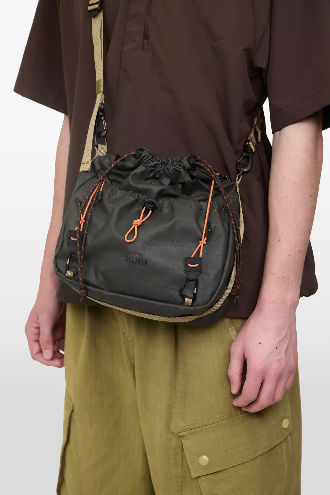 model-(34062-darkgreen-front)-(40142-dkbrown-detail)-(40194-olive-detail)-1