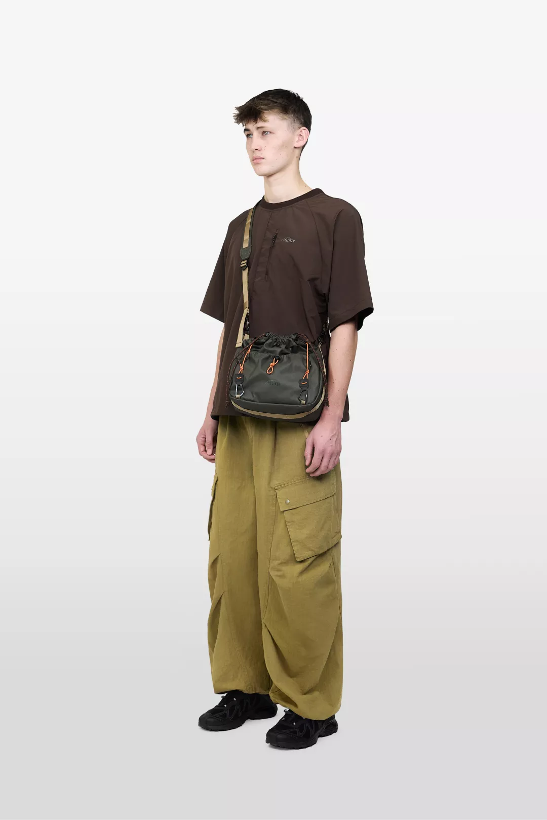 model-(34062-darkgreen-front)-(40142-dkbrown-side)-(40194-olive-side)-1