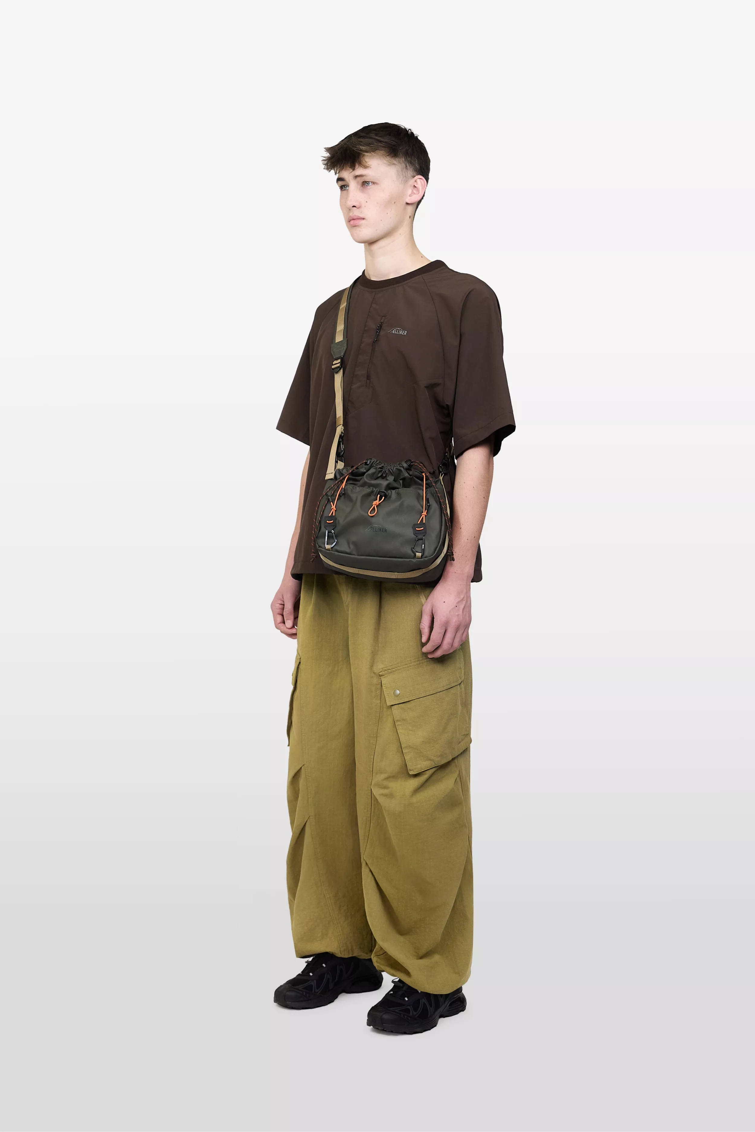 model-(34062-darkgreen-front)-(40142-dkbrown-side)-(40194-olive-side)-1