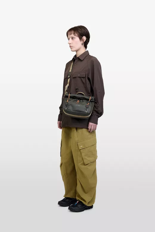 34062-taupe-front Model