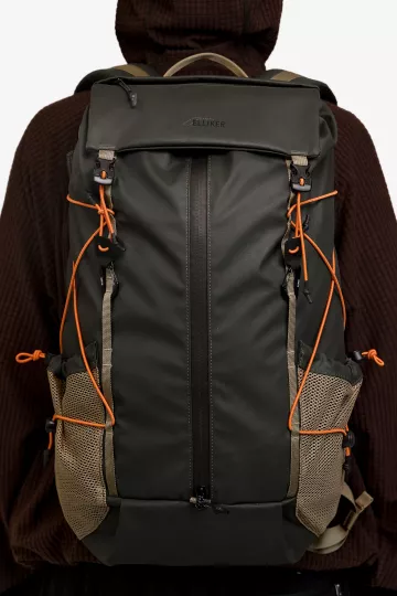 model-(34053-darkgreen-front)-(40171-dkbrown-back)