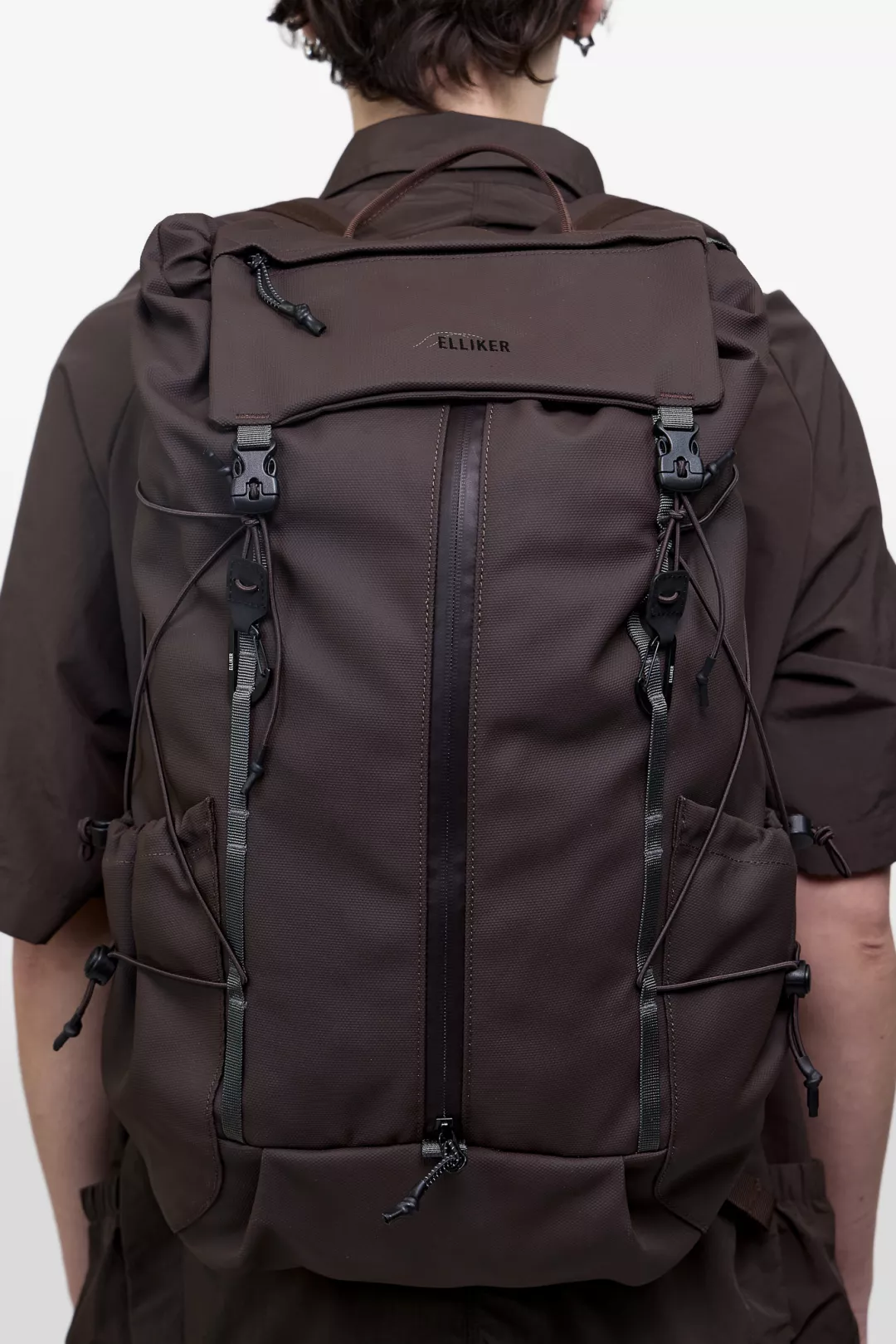 model-(34053-darkbrown-front)-(40168-dkbnblk-back)