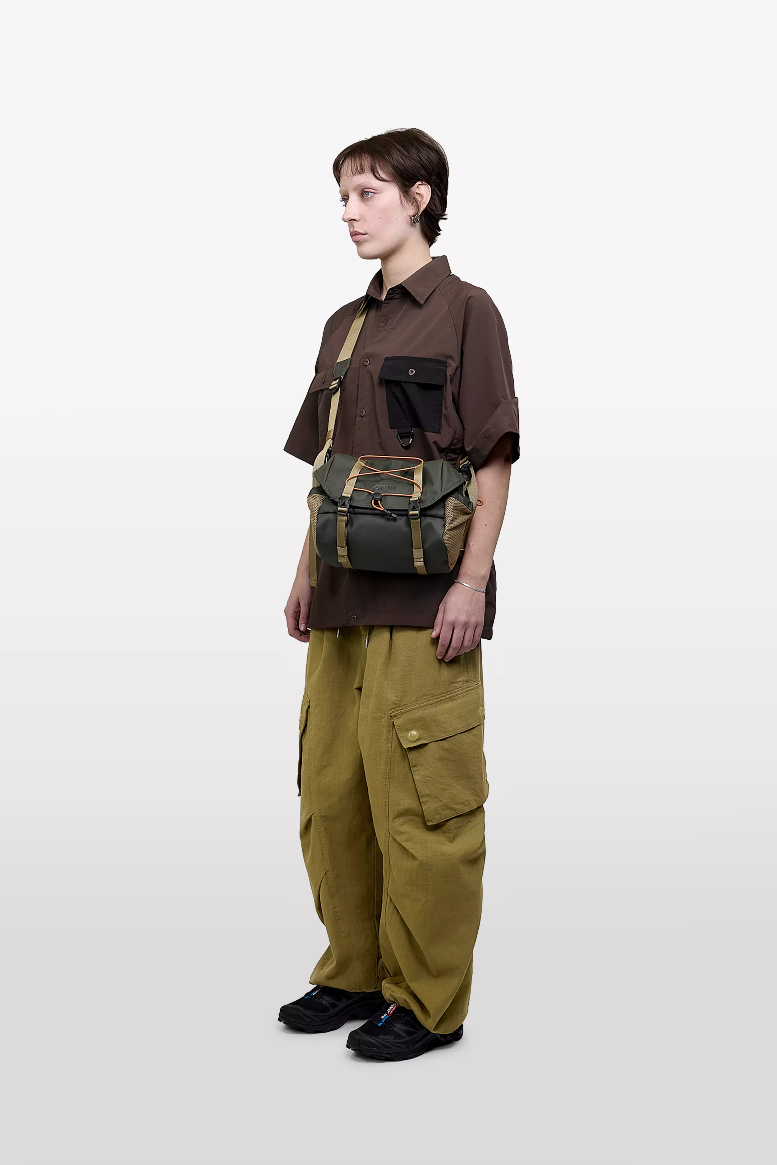 model-(34033-darkgreen-front)-(40168-dkbnblk-side)-(40194-olive-side)-1