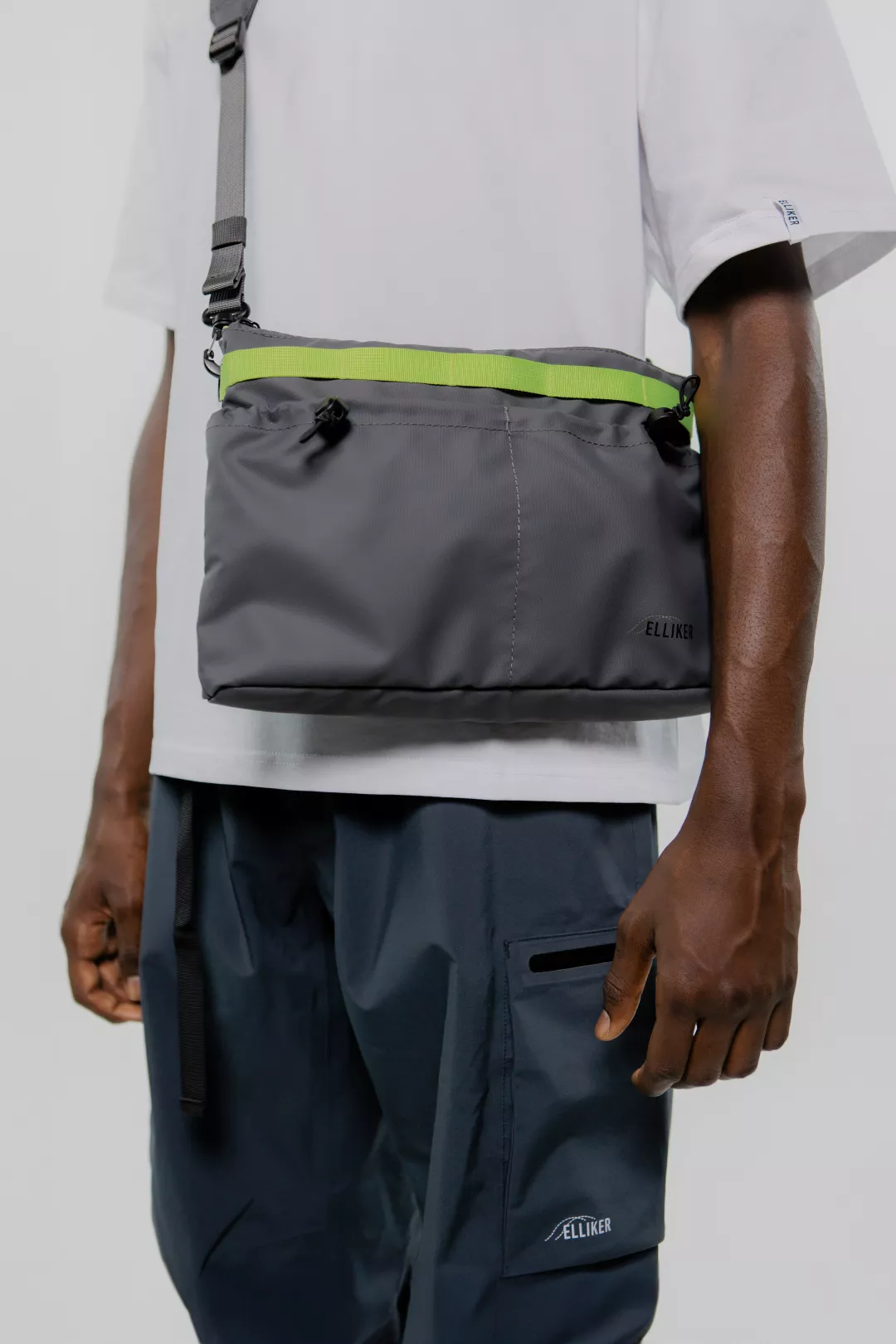 model-(34022-greyneon-front)
