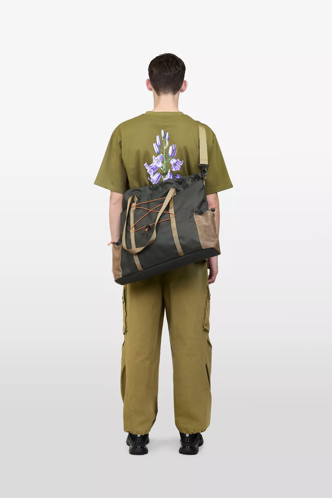 model-(34028-darkgreen-front)-(40165-mossgrn-back)-(40194-olive-back)