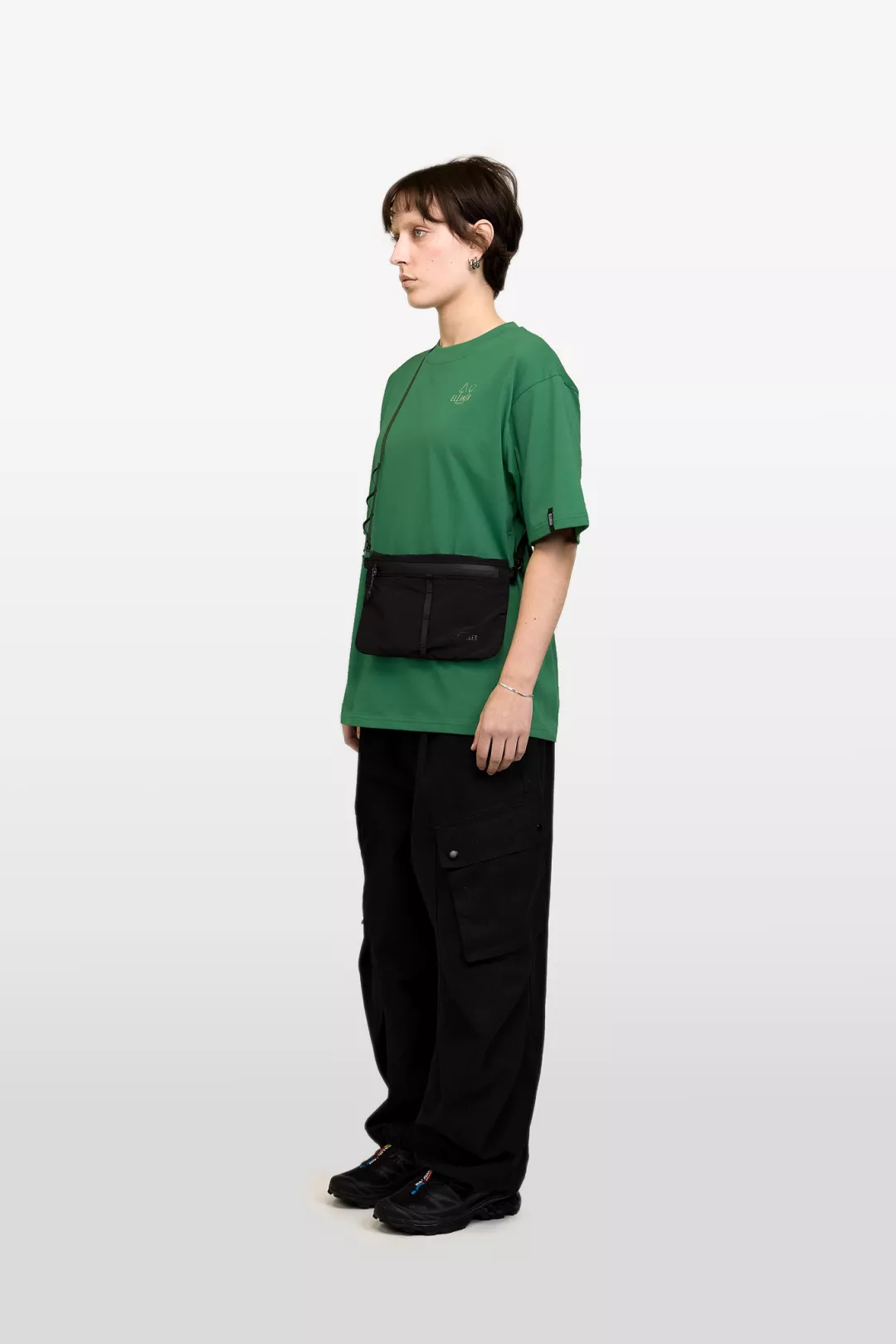 model-(34083-black-front)-(40189-jade-side)-(40194-black-side)
