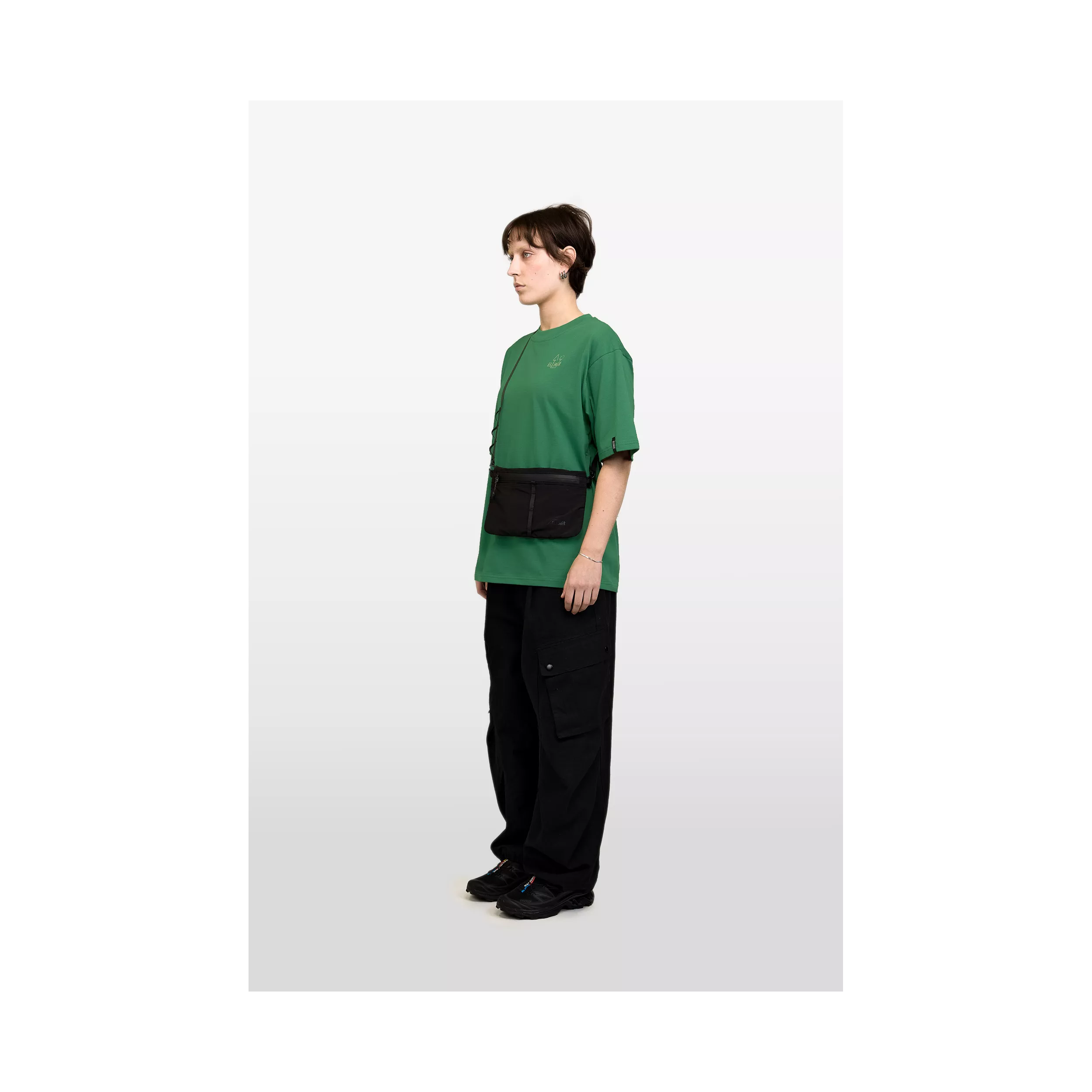 model-(34083-black-front)-(40189-jade-side)-(40194-black-side)