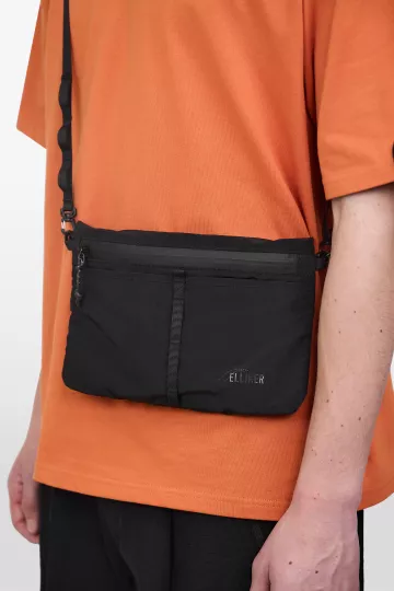 model-(34083-black-front)-(40186-rust-detail)