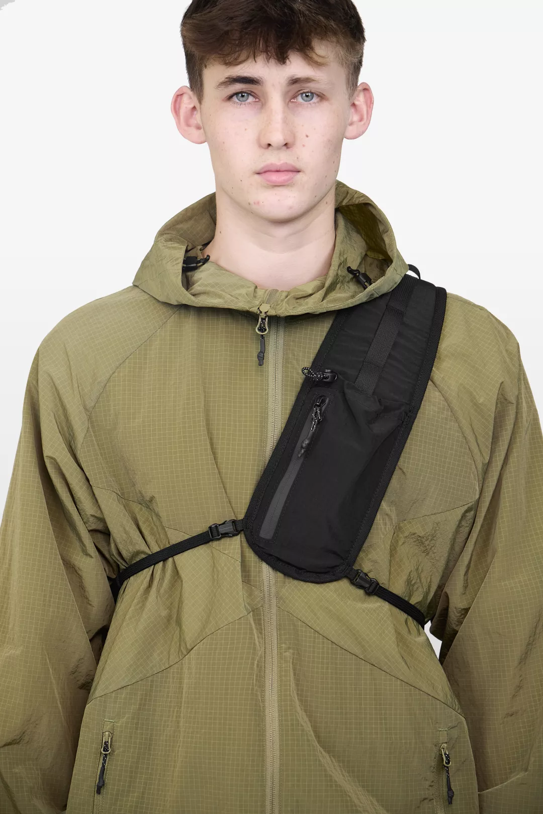 model-(34081-black-detail)-(40195-olive-front)
