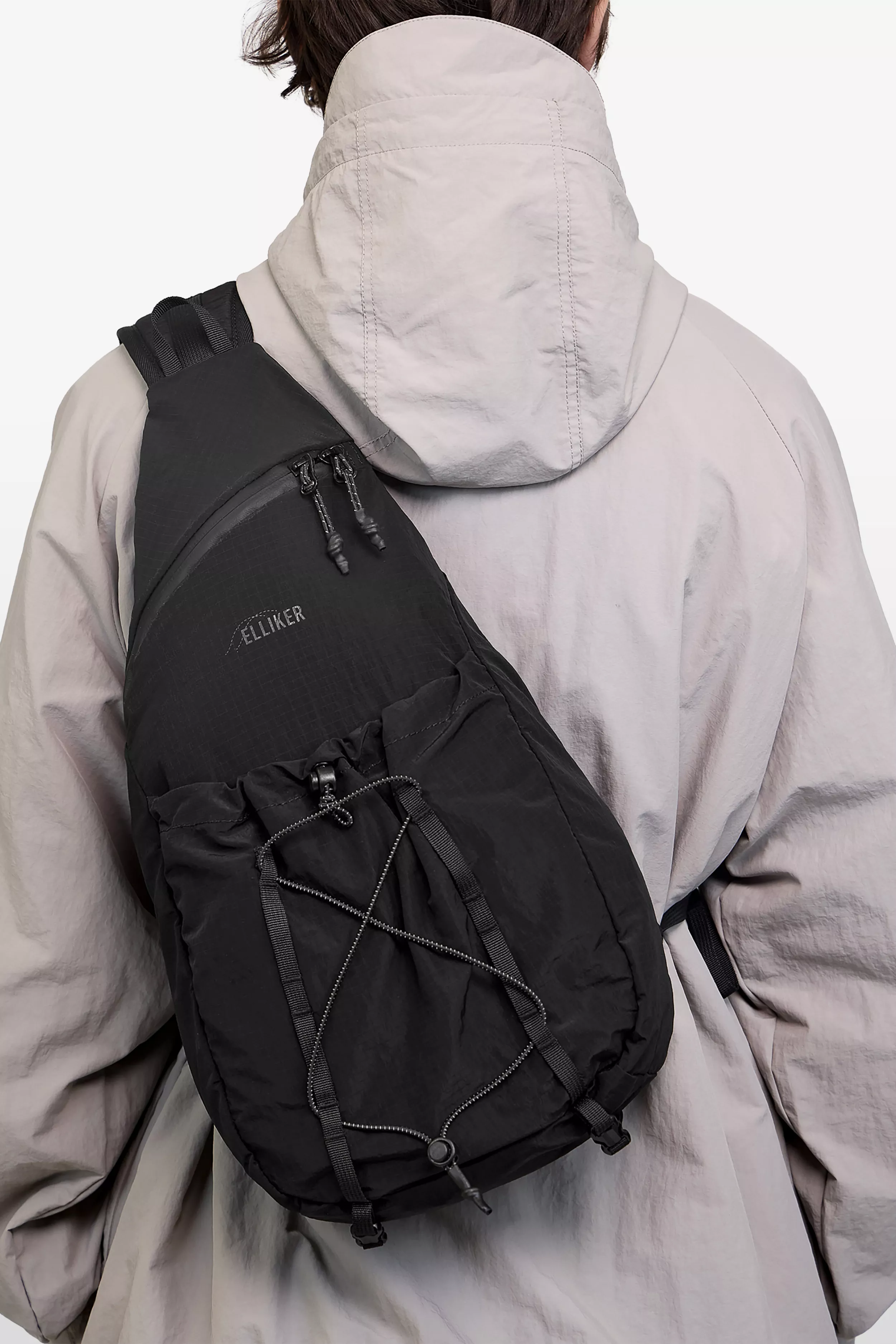 model-(34081-black-front)-(40193-taupe-back)