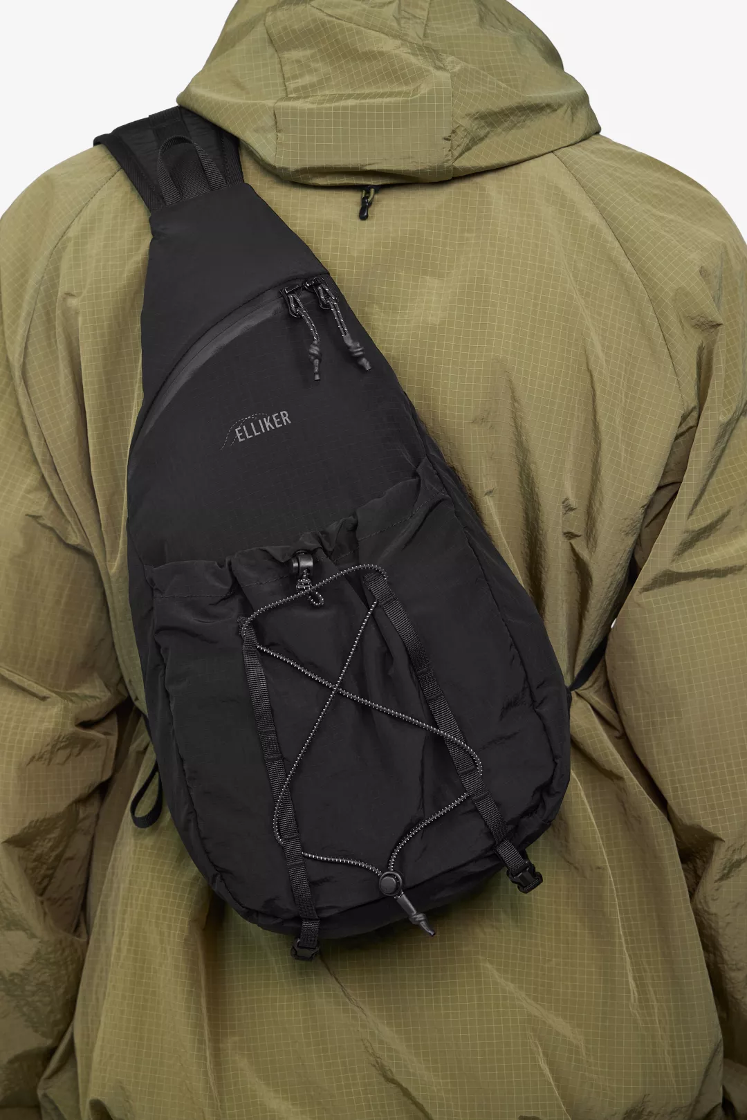 model-(34081-black-front)-(40195-olive-back)