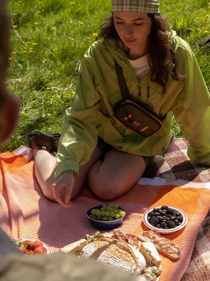 ELLIKER x Hikerdelic Semer Sling Bag at the picnic